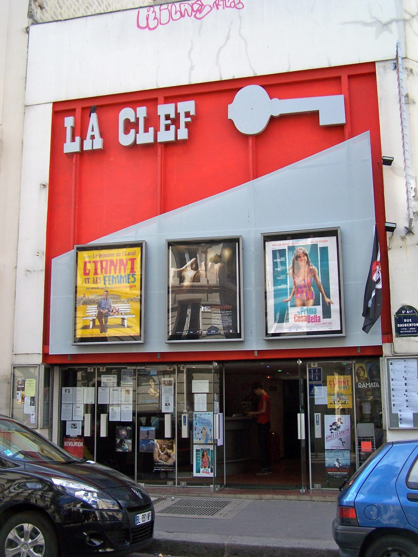 18 of the Best Arthouse/Independent Cinemas in Paris | Art Deco Cinemas in Paris showing World Cinema, Cult Films and Film Festivals in Paris | almostginger.com