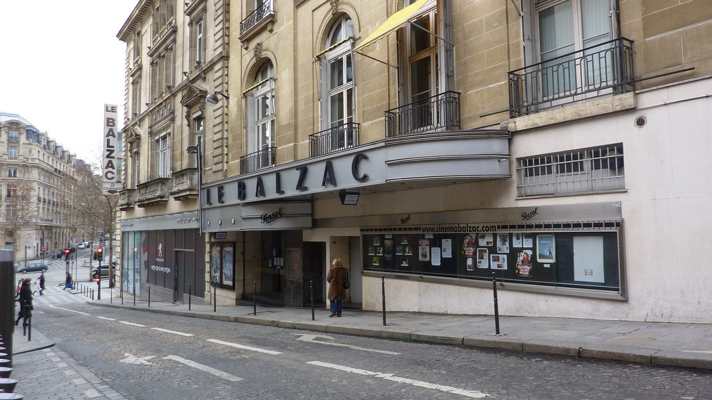 18 of the Best Arthouse/Independent Cinemas in Paris | Art Deco Cinemas in Paris showing World Cinema, Cult Films and Film Festivals in Paris | almostginger.com