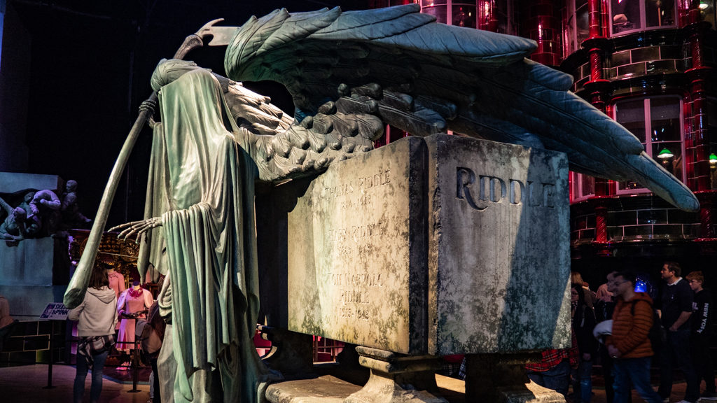 Tom Riddle's grave at Warner Bros. Tour/The Making of Harry Potter in London