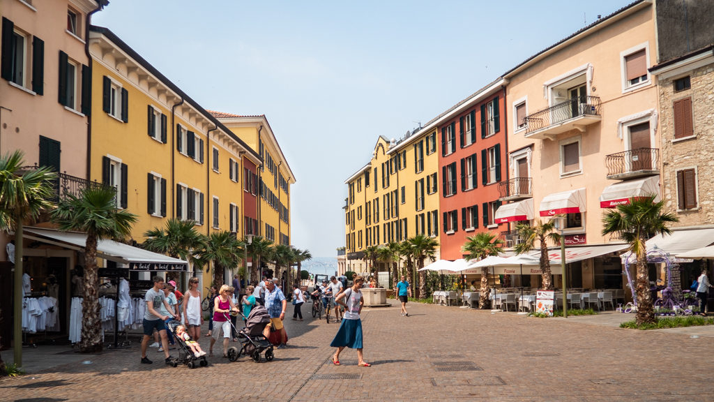 Sirmione day trip on Lake Garda, Italy