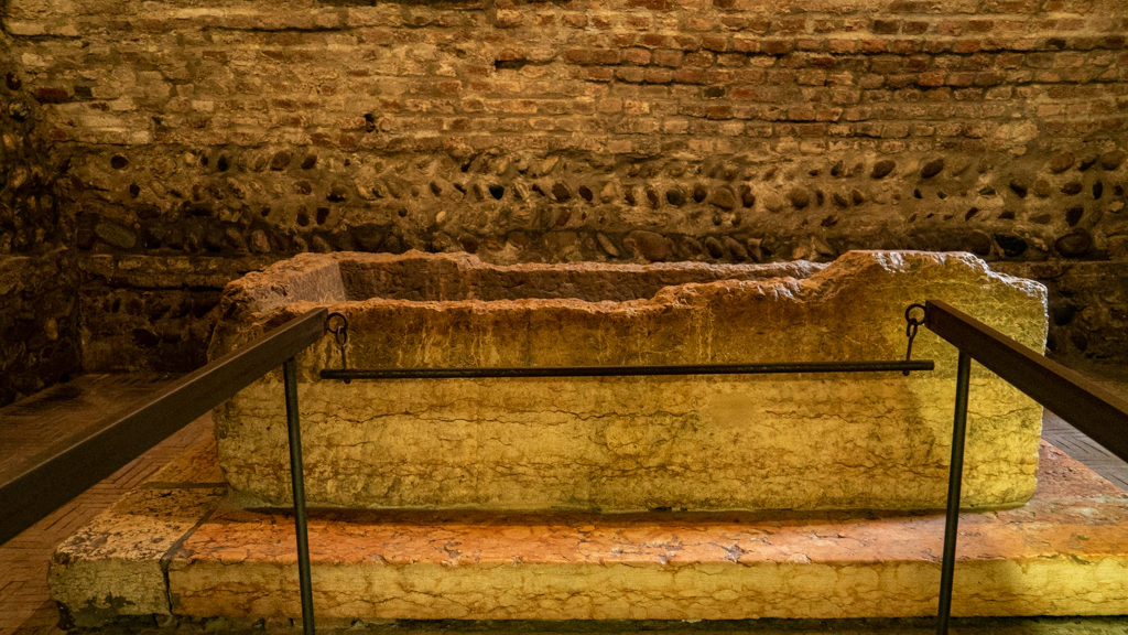 Juliet's Tomb in Verona, Italy, 24 hours in Verona